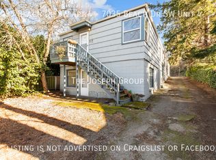 7035 Beach Dr SW APT 4, Seattle, WA 98136