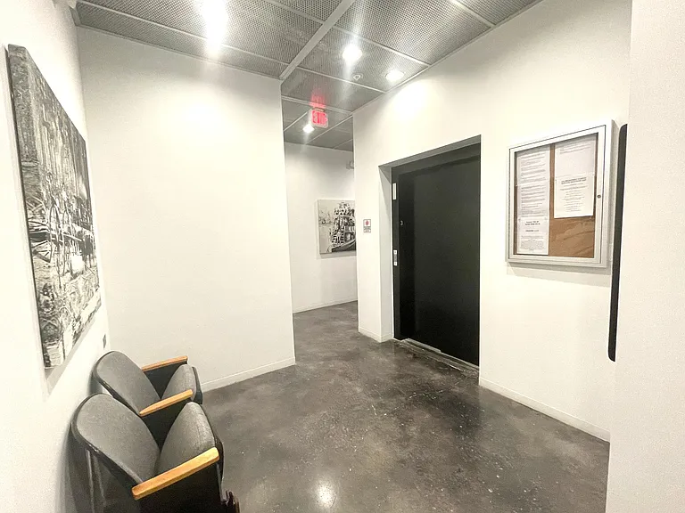 3rd floor Hallway to the elevator