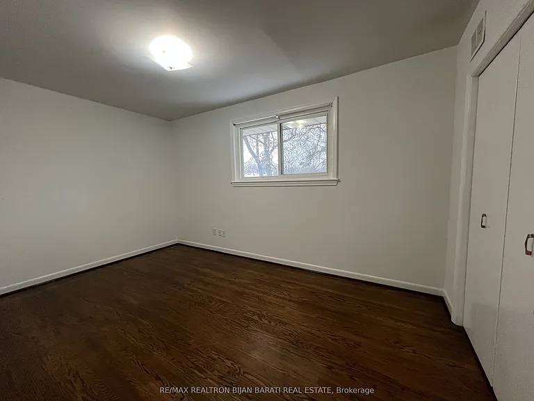 298 Newton Dr — Photo 10
