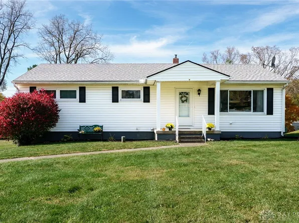 2217 Stowe Dr, Springfield, OH 45505