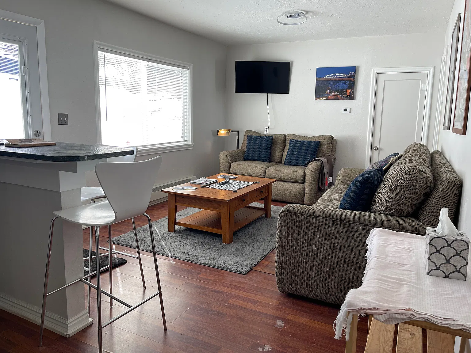 Furnished 2 Bed / 1 Bath Apartment, Walk to the Hot Pools, All Utilities Included, Lava Hot Sprin... — Photo 3