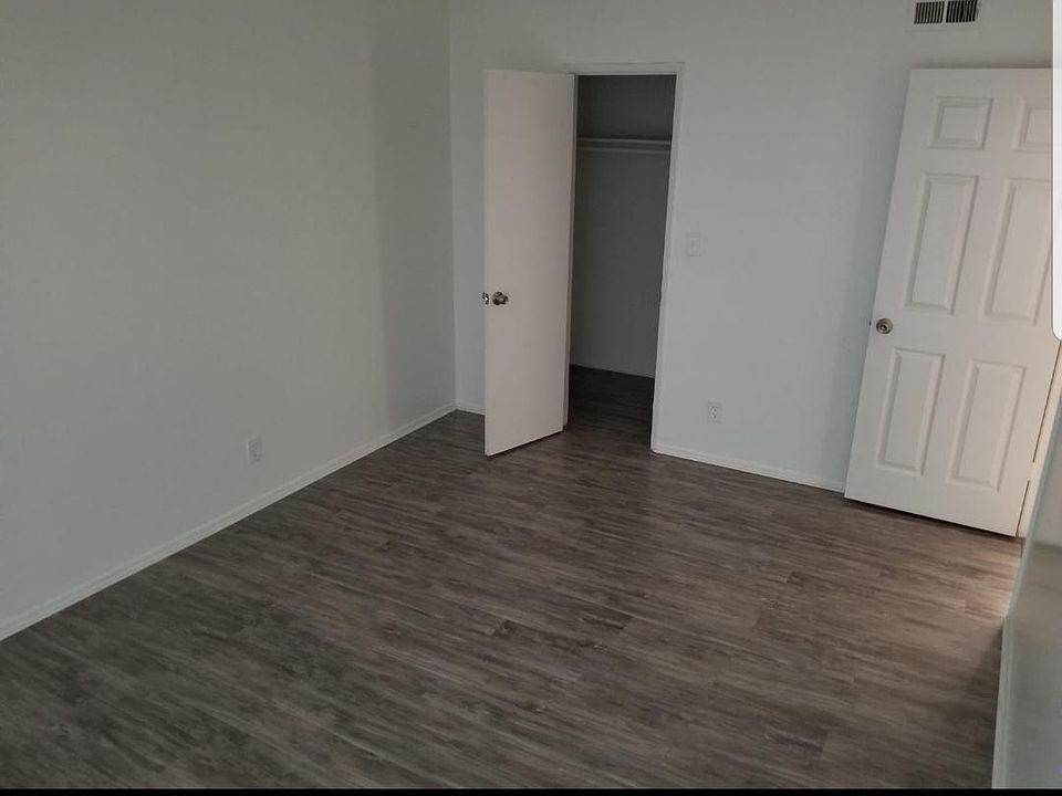1st image of 3400 W Del Monte Dr APT 4