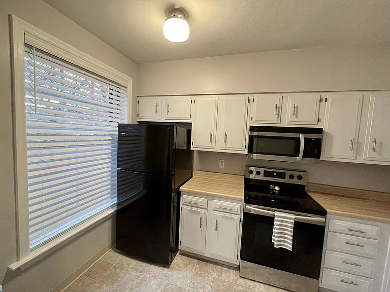 8125 Roxburgh Dr #5 — Photo 14