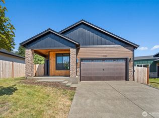 2120 Hawks View Ln, Winlock, WA 98596