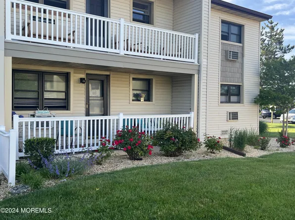 151 Wharfside Drive, Monmouth Beach, NJ 07750