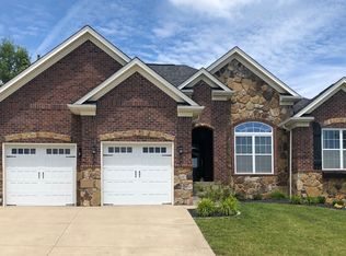 2008 Leanders Rd, Floyds Knobs, IN 47119