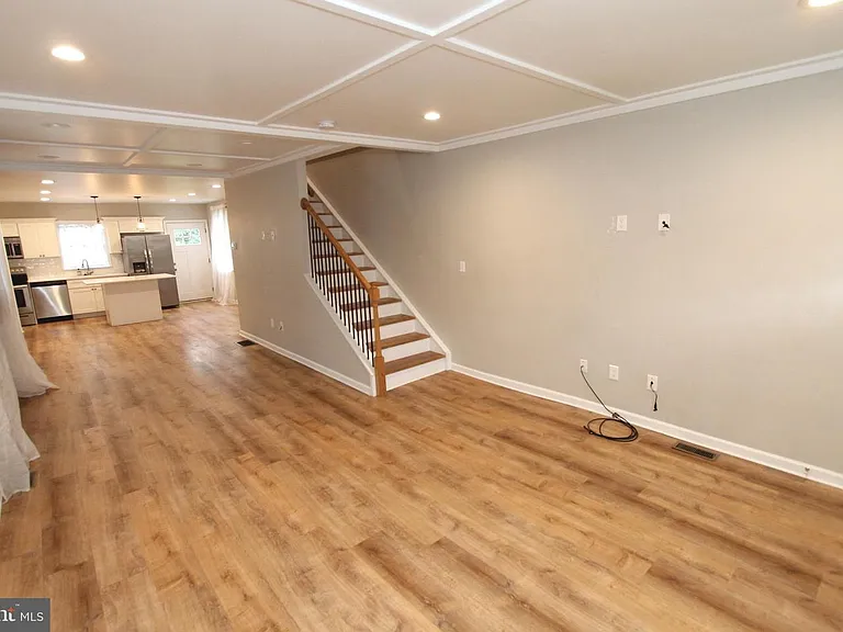 1807 Parkview Ave — Photo 2