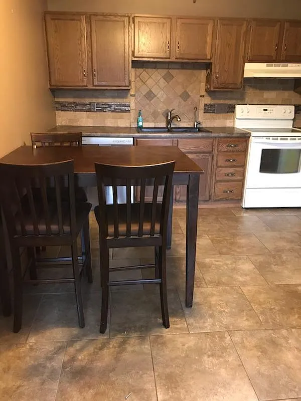 2 bed, 768 sqft, $1,000 — Photo 2