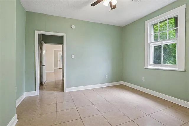 2406 Saint Roch Ave — Photo 11