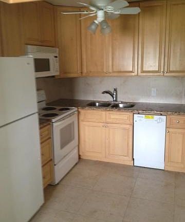 2nd image of 206 Northampton St #K