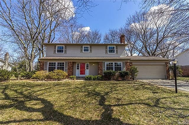 1st image of 30116 Club House Ln