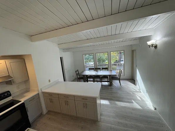 4054 140th Ave SE, Bellevue, WA 98006