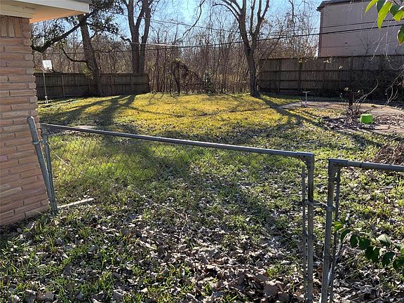3rd image of 1841 Wycliffe Dr