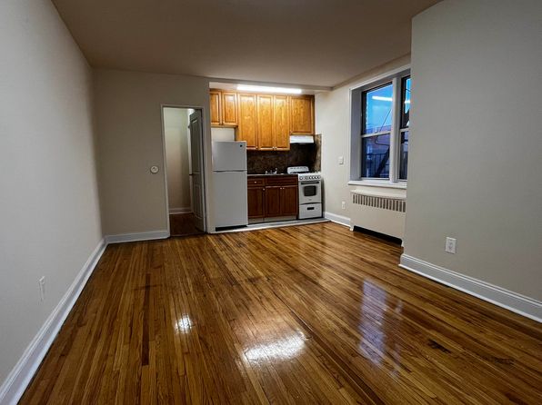 144-11 Barclay Ave #2C