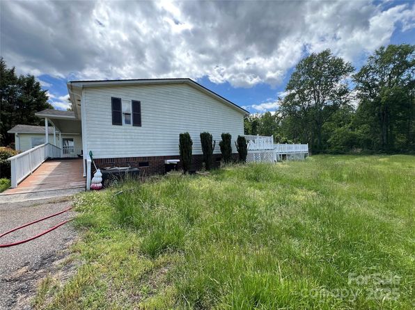 169 Meadow Creek Dr, Forest City, NC 28043