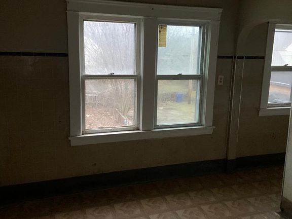 5th image of 9917 Lamontier Ave #Up