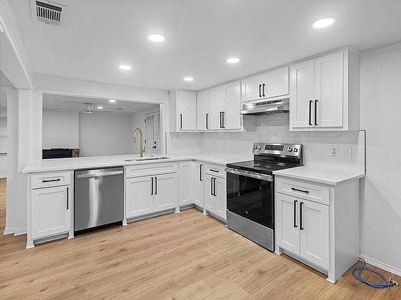 4th image of 24 Sophia Dr