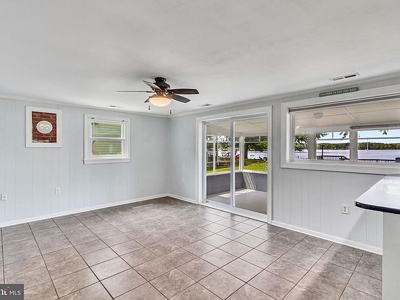5th image of 1131 Point Anne Dr