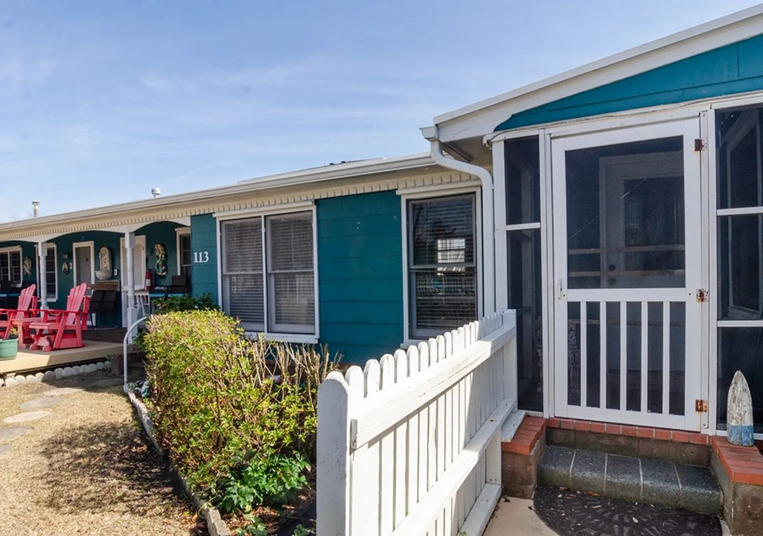 (K174) 113 S. 4th Avenue Room 4 Kure Beach, NC 28449 — Photo 1
