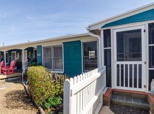 113 S 4th Ave ROOM 4, Kure Beach, NC 28449