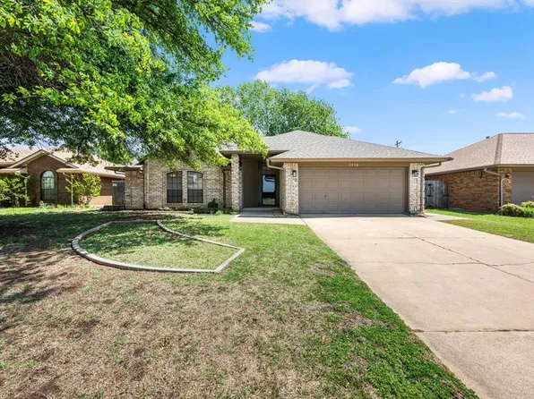 1116 Earl A Rodkey Dr, Edmond, OK 73003