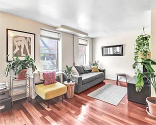 Rented by R New York