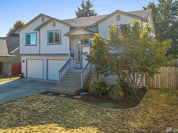 2nd image of 10809 Umtanum St SE
