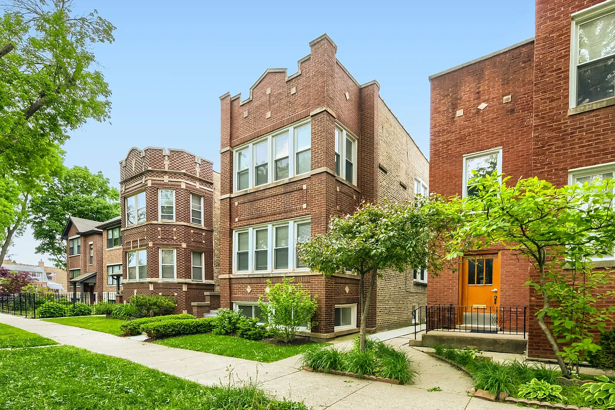 Building Photo - 5849 N Maplewood Ave #1