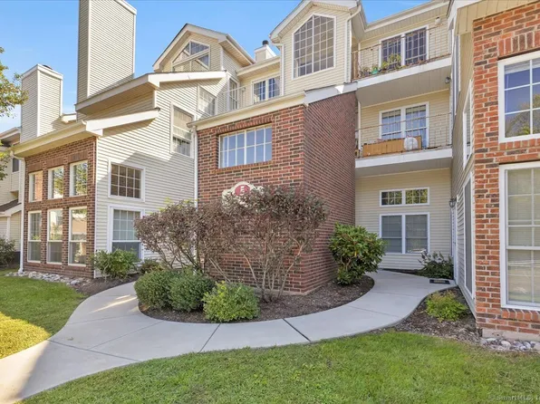 146 Carriage Crossing Lane #146, Middletown, CT 06457