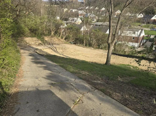 2220 New Linden Rd, Newport, KY 41071