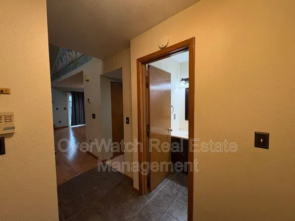 1814 Parkside Dr, Anchorage, AK 99501