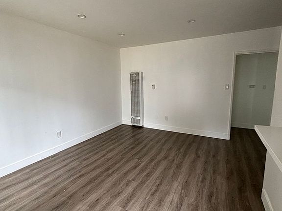 5th image of 5315 Lorna St #C