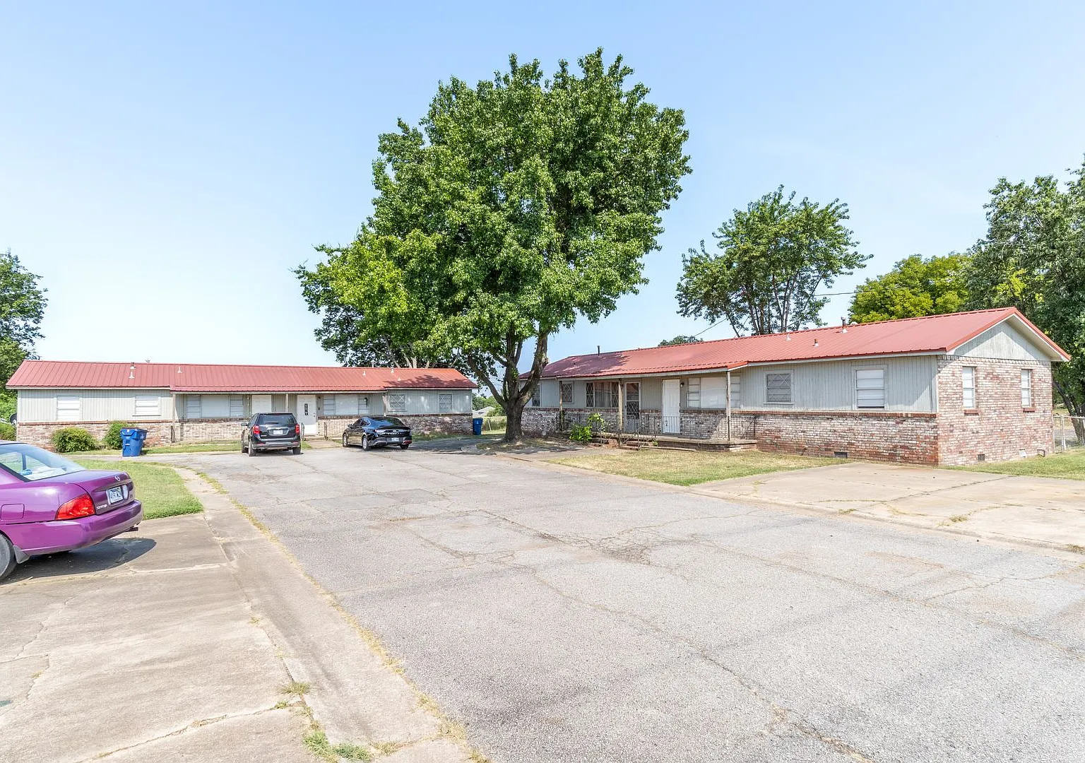 Fully Remodeled 2 Bed, 1 Bath Duplex off of Highway 271 — Photo 2