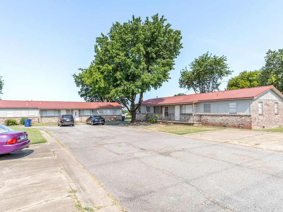 8022 Highway 271 S #C