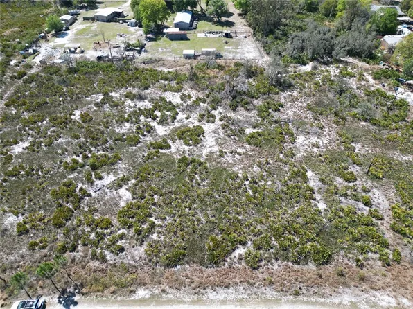 Hammermill Ave, Lake Wales, FL 33859