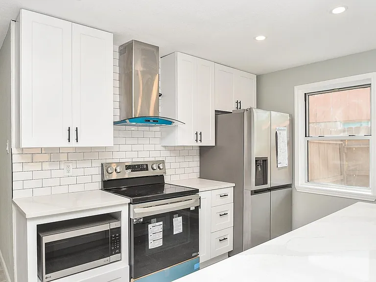 5850 Duxbury St — Photo 13