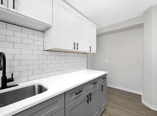 7609 S Coles, Chicago, IL 60649