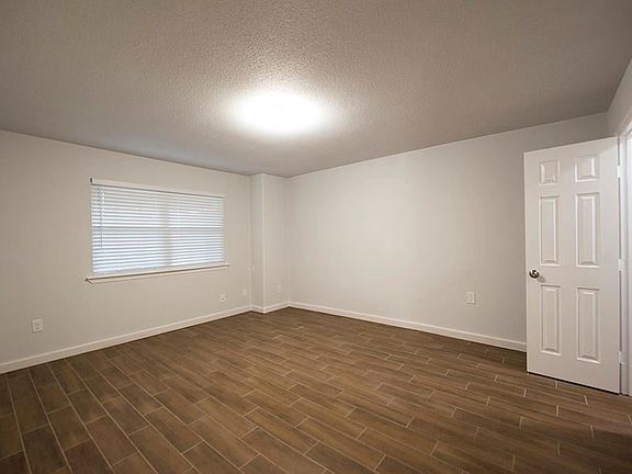 3rd image of 12633 Memorial Dr APT 135
