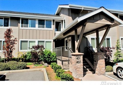 2nd image of 403 101st Ave SE