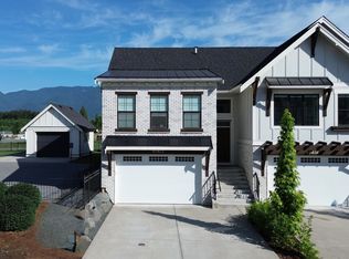 45422 Willowstream Rd, Chilliwack, BC V2R6G7