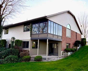 212 Parkside Dr, Zeeland, MI, 49464