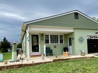 93 Torrey Pines Dr, Toms River, NJ