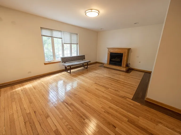 2836 N Damen Ave #2 — Photo 3