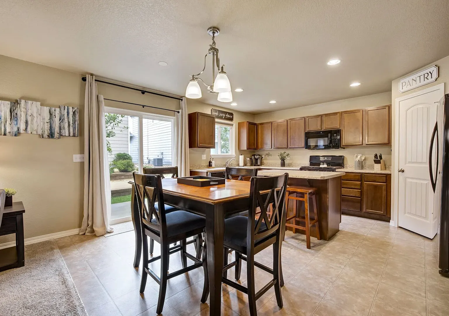 Hibiscus Ln, Colorado Springs — Photo 2