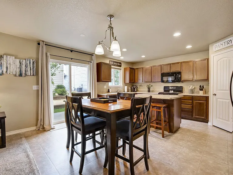 Hibiscus Ln — Photo 2
