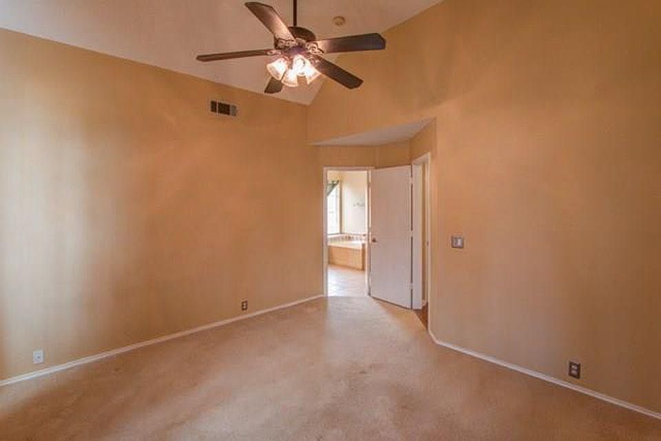 1st image of 6908 Chateau Dr #6908