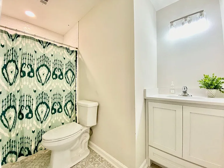 533 Grant Ave #C — Photo 7