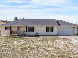 951 Blue Jay Dr, Spring Creek, NV 89815