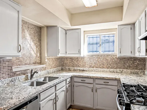 3249 E 25th St, Tucson, AZ 85713