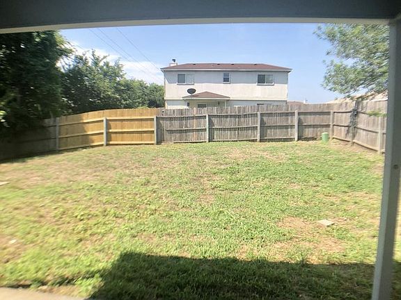 2nd image of 3108 Lantana Dr